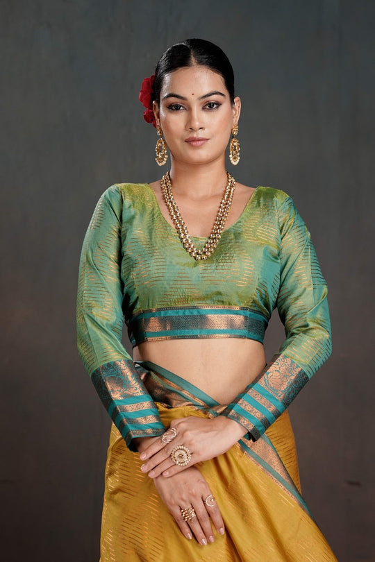 Soft Silk Chitt Palu With Contrast Blouse Weaving Saree