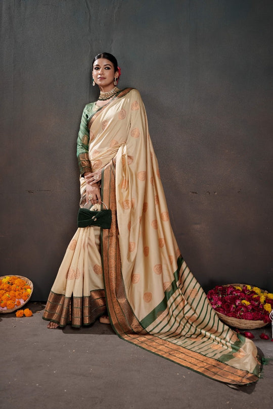Soft Silk Chitt Palu With Contrast Blouse Weaving Saree