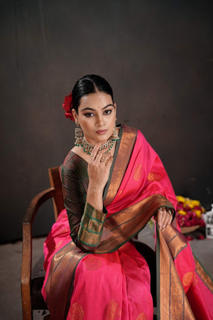 Soft Silk Chitt Palu With Contrast Blouse Weaving Saree