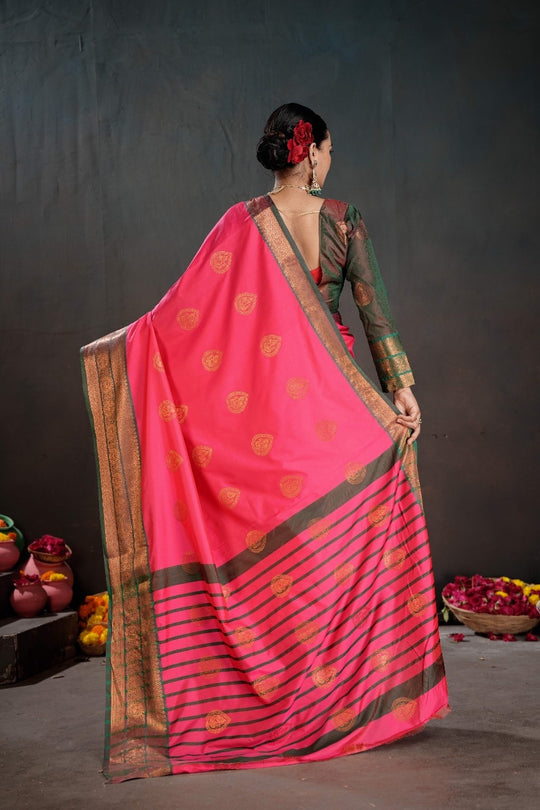 Soft Silk Chitt Palu With Contrast Blouse Weaving Saree