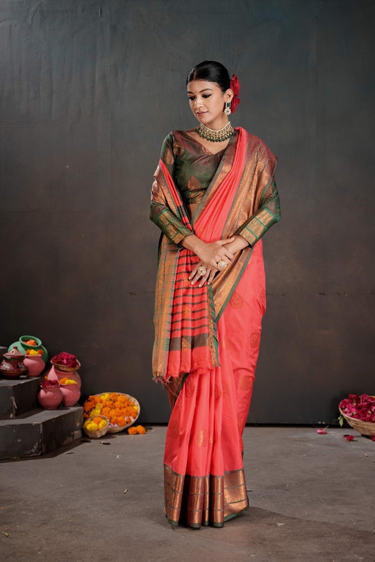 Soft Silk Chitt Palu With Contrast Blouse Weaving Saree