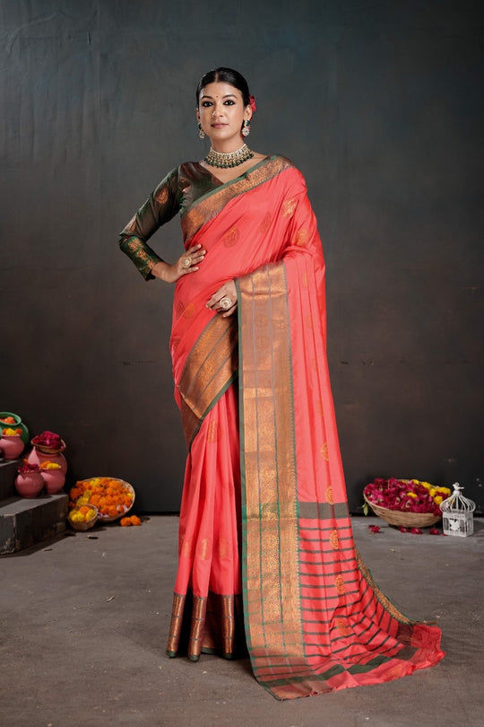 Soft Silk Chitt Palu With Contrast Blouse Weaving Saree