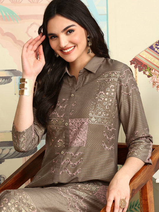 Floral Printed Regular Three-Quarter Sleeves Shirt Collar Kurta with Trousers