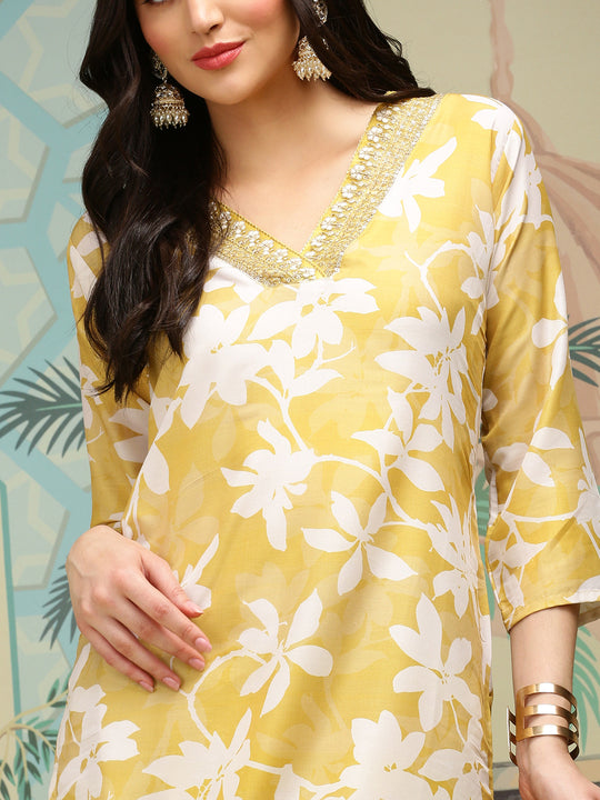 Women Floral Printed Regular Sequinned Kurta with Trousers