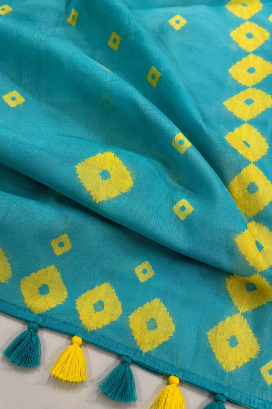 Teal Blue Printed Saree With Blouse Piece