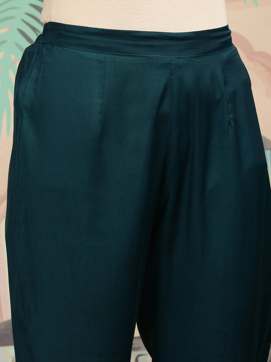 Green Embroidered Regular Sequinned Straight Kurta With Trousers & Duppatta