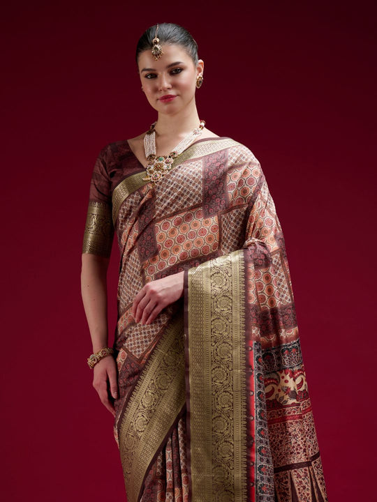 Dola Handloom Banarasi Silk Saree With Blouse Piece