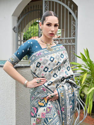 Rama Banarasi Silk Patola Saree With Blouse Piece