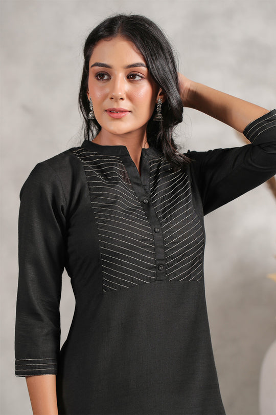 Women's Black Embroidered Cotton Kurta
