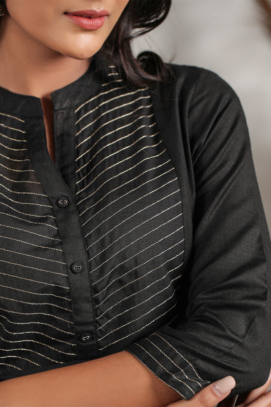Women's Black Embroidered Cotton Kurta