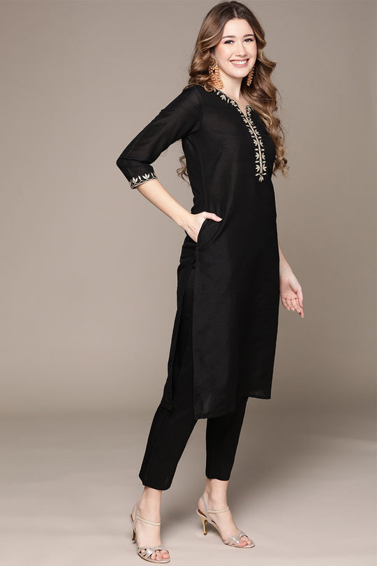 Women Black Ethnic Kurta with Trousers