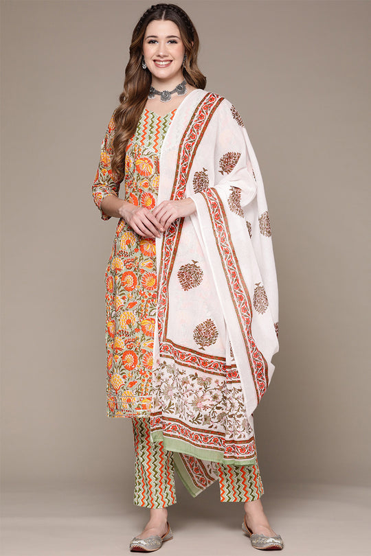 Women Green Floral Cotton Kurta Set