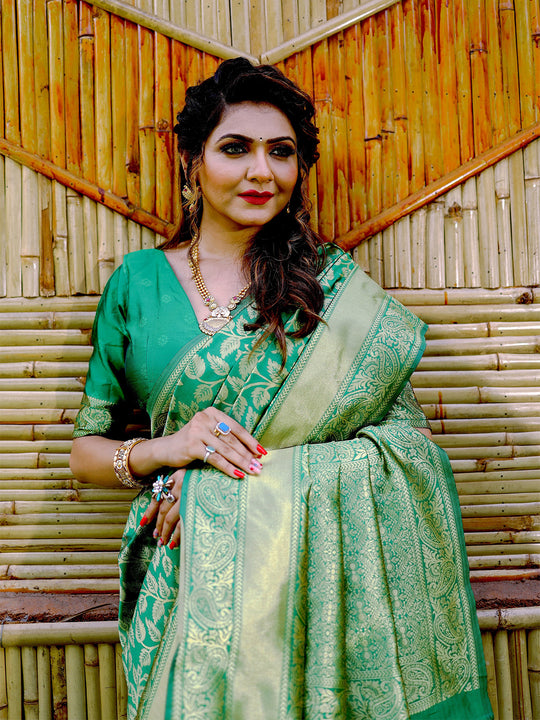 Green Banarasi Silk Saree With Blouse Piece