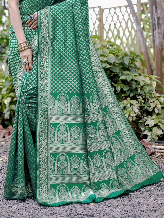 Green Banarasi Silk Saree With Blouse Piece