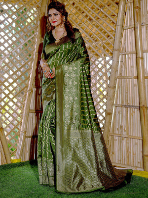 Green Banarasi Silk Saree With Blouse Piece