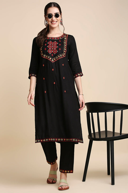 Black Red Embroidered Kurta set