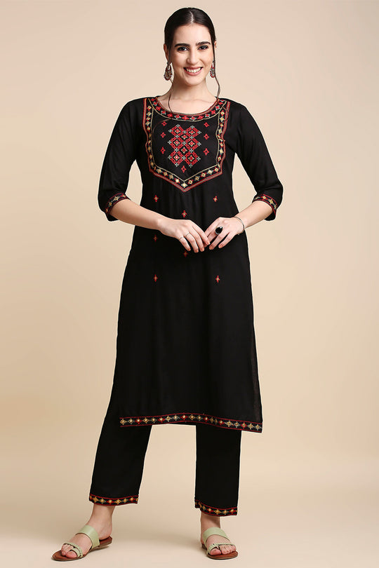 Black Red Embroidered Kurta set