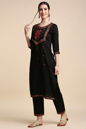 Black Red Embroidered Kurta set