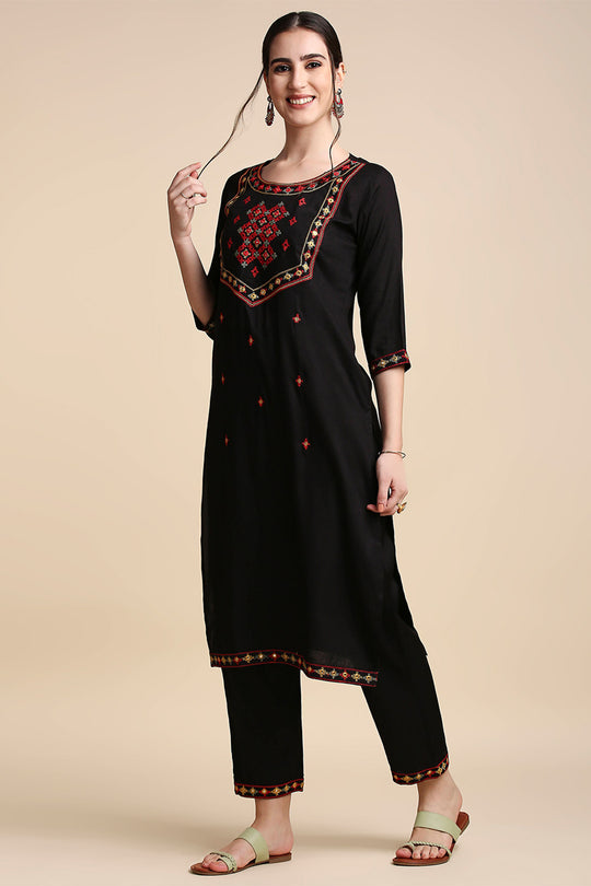 Black Red Embroidered Kurta set