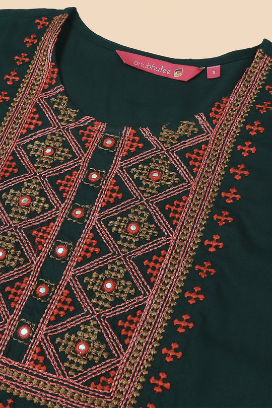 Green Embroidered Kurta set