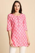 Pink & White Floral Printed Straight Kurti