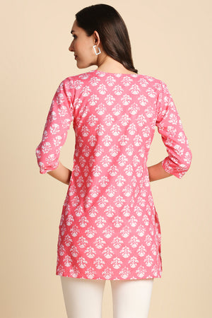 Pink & White Floral Printed Straight Kurti