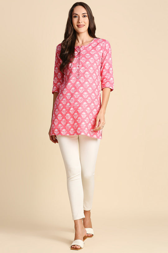 Pink & White Floral Printed Straight Kurti