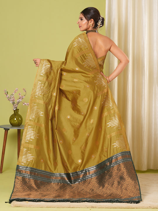 Banarasi Silk Saree With Blouse Piece