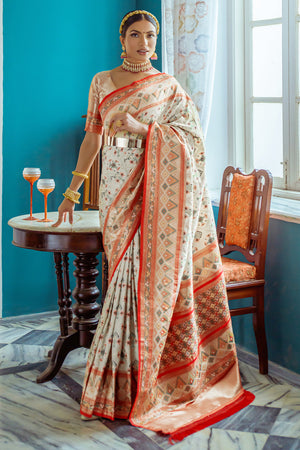 White Banarasi Silk Saree With Blouse Piece