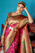 Magenta Banarasi Silk Saree With Blouse Piece