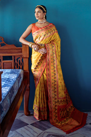 Yellow Banarasi Silk Saree With Blouse Piece