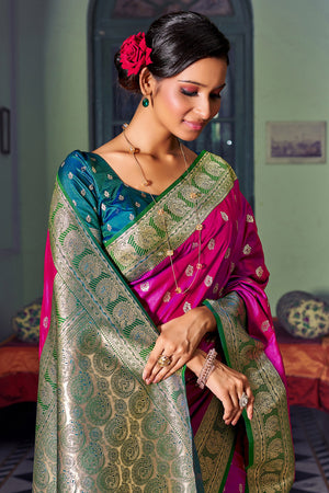 Magenta Banarasi Silk Saree With Blouse Piece