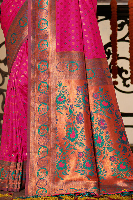 Magenta Banarasi Silk Saree With Blouse Piece