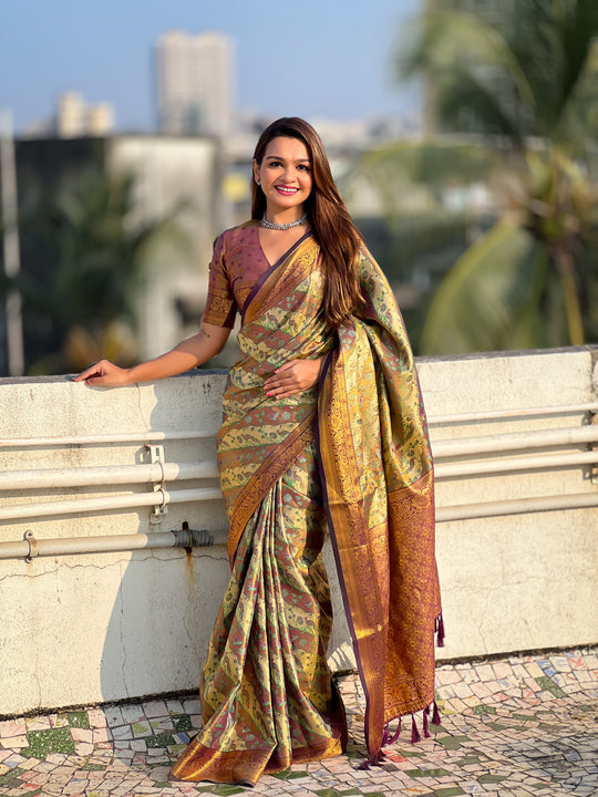 Brown Banarasi Silk Blend Saree With Blouse Piece