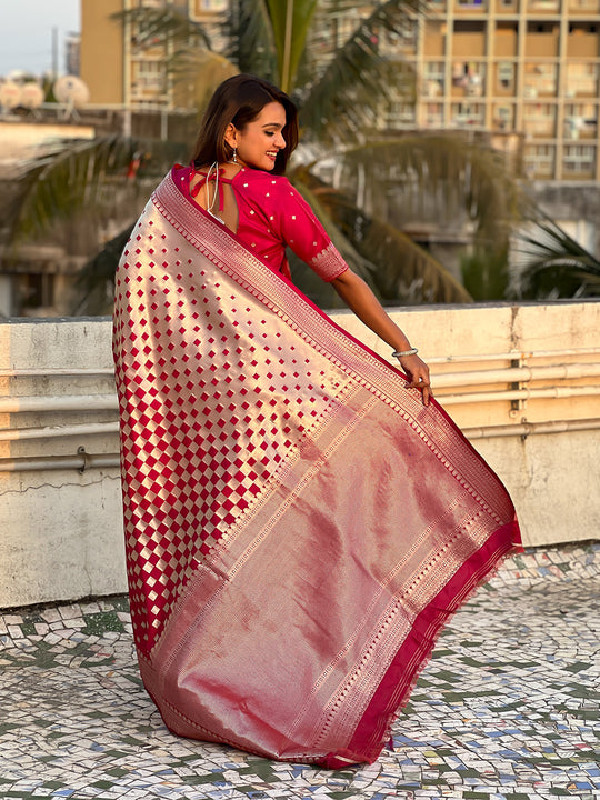 Red Silk Saree With Blouse Piece