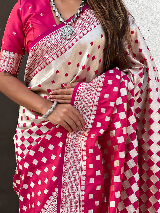 Red Silk Saree With Blouse Piece