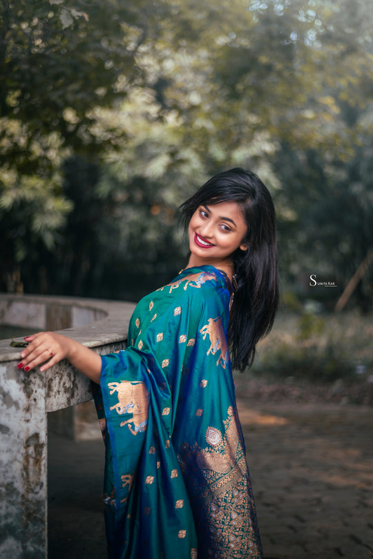 Green Banarasi Silk Blend Saree With Blouse Piece