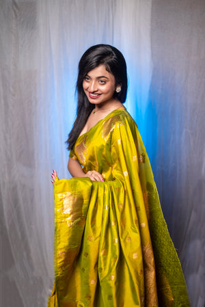 Yellow Banarasi Silk Blend Saree With Blouse Piece