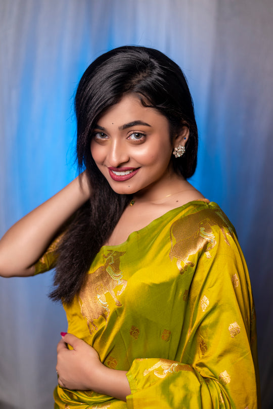 Yellow Banarasi Silk Blend Saree With Blouse Piece