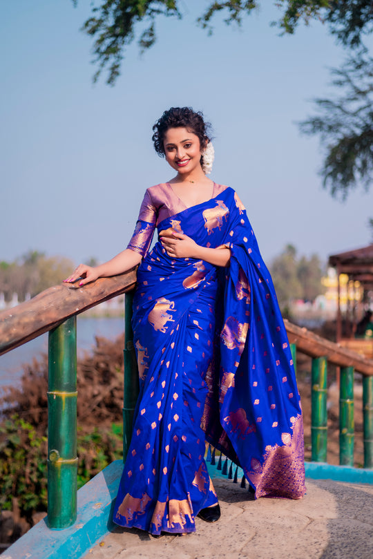 Blue Banarasi Silk Blend Saree With Blouse Piece