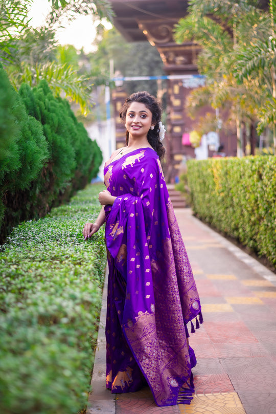 Wine Banarasi Silk Blend Saree With Blouse Piece