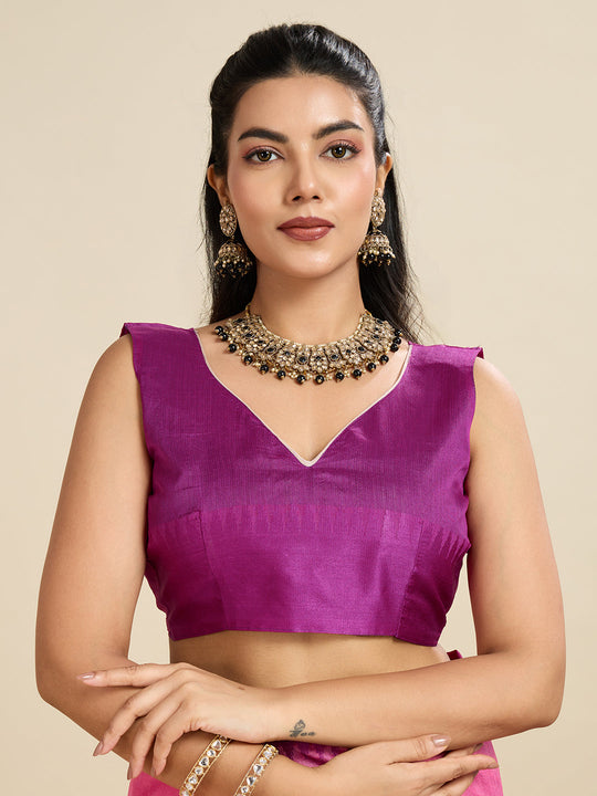 Raw Silk Saree Featuring Beautiful Solid Weaving