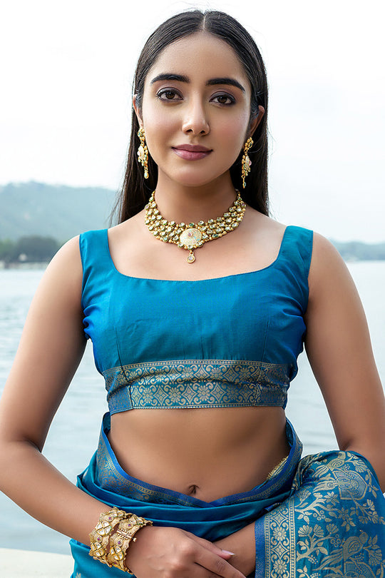 Teal Silk Blend Saree With Blouse Piece