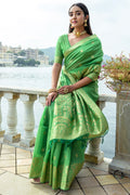 Green Silk Blend Saree With Blouse Piece