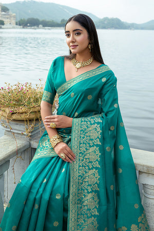 Teal Silk Blend Saree With Blouse Piece