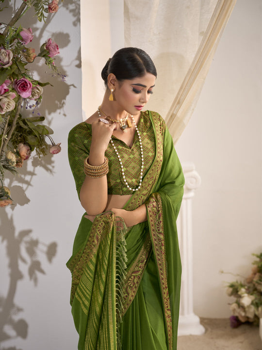 Crepe Silk Banarasi Saree With Blouse Piece