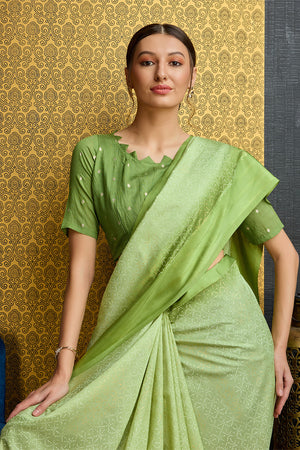 Green Georgette Printed Saree With Blouse Piece