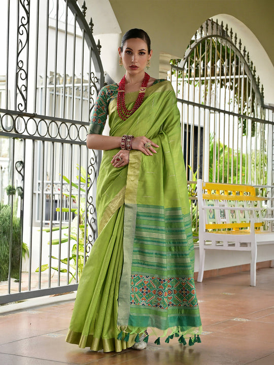 Mahendi Raw Silk Patola Saree With Blouse Piece