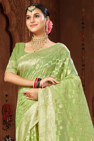 Green Cotton Saree With Blouse Piece