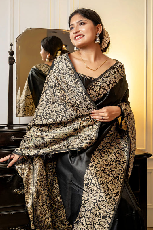 Black Raw Silk Saree With Blouse Piece